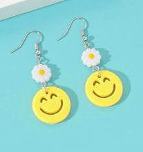 Load image into Gallery viewer, Sunny Flower drop earrings